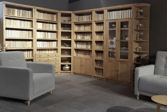 Bibliotēka ar Klints ozola grāmatplauktiem